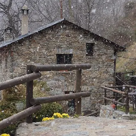 Masia Can Constans Queralbs